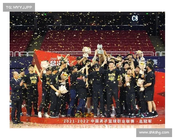 CBA总决赛激烈升级 双方强强对决引爆球迷热情 CBA总决赛激烈升级 双方强强对决引爆球迷热情